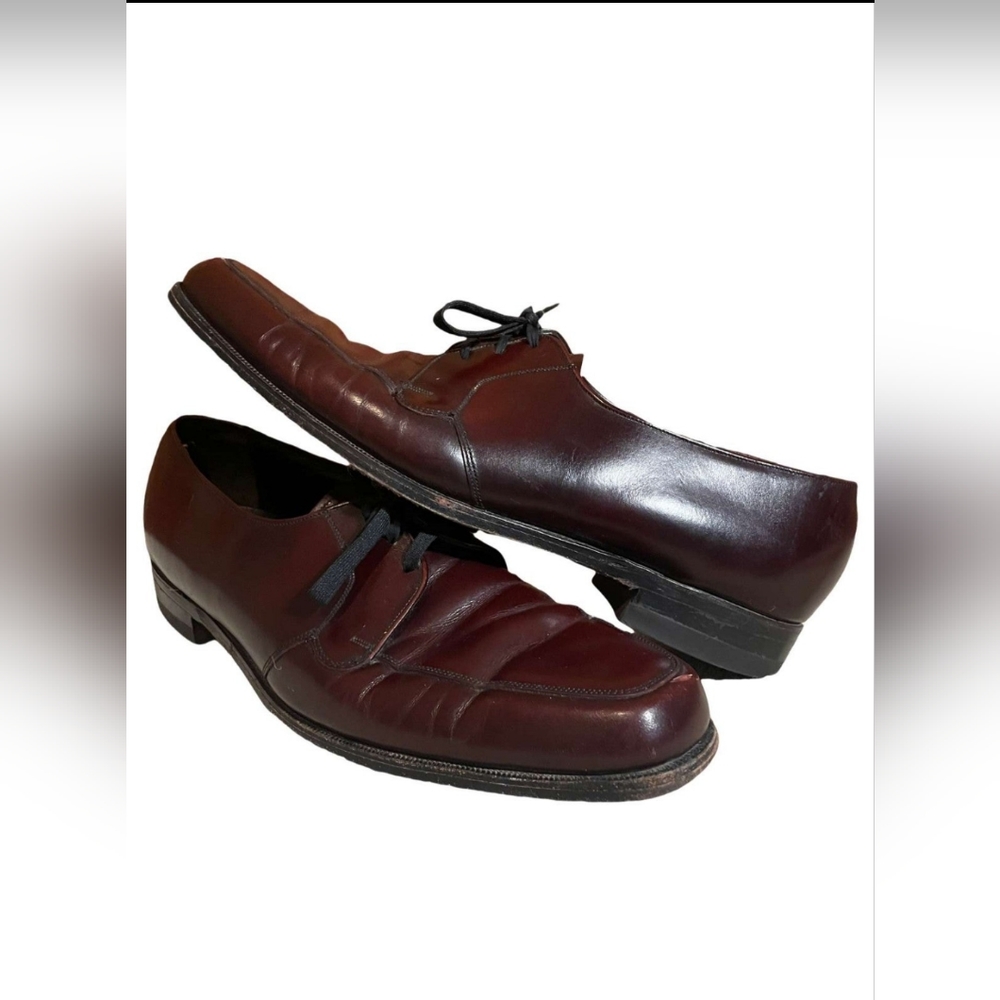 The Florsheim Shoe Leather Loafers, Size 12